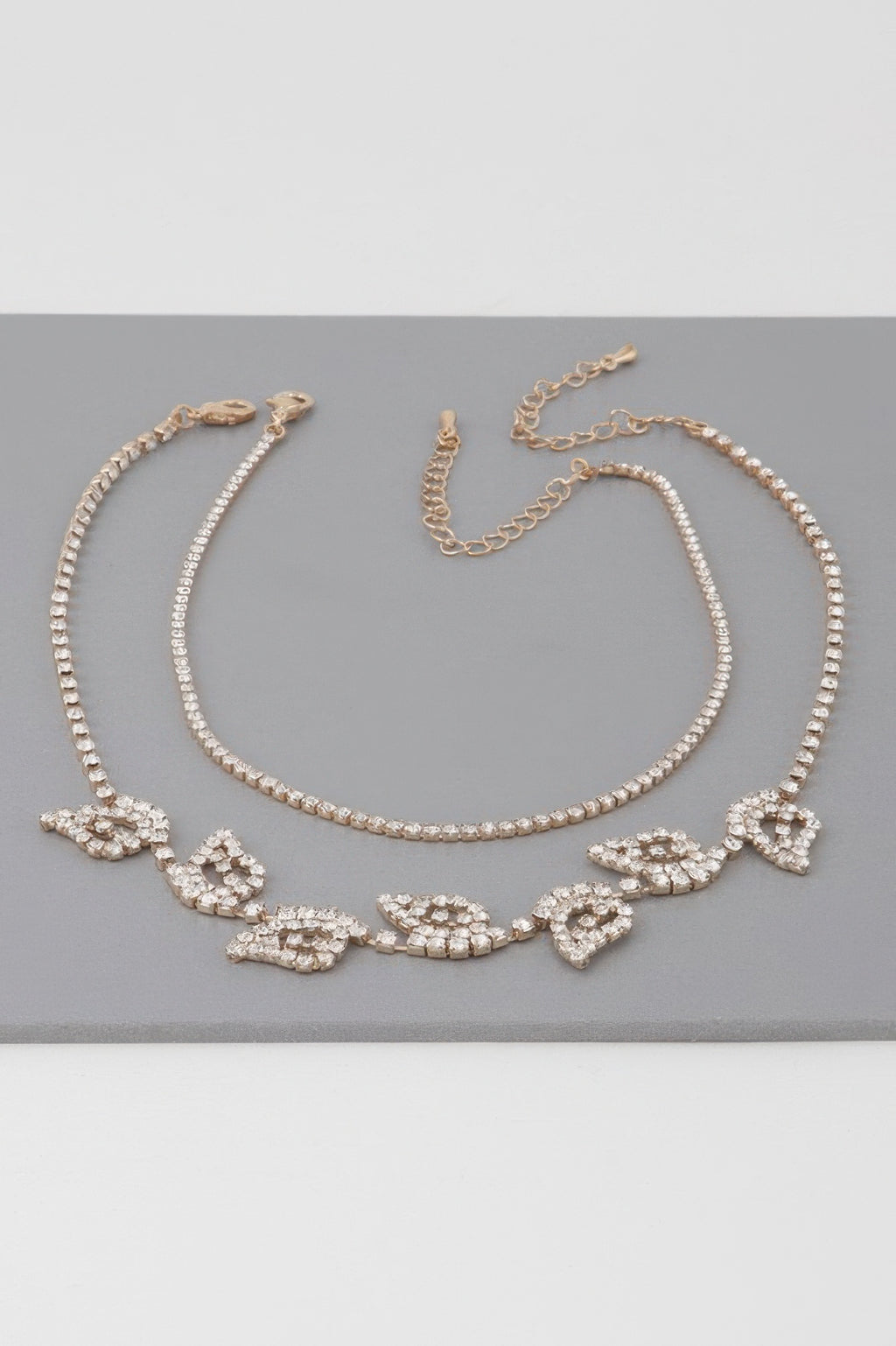 Rhinestone Leafs Choker Necklace